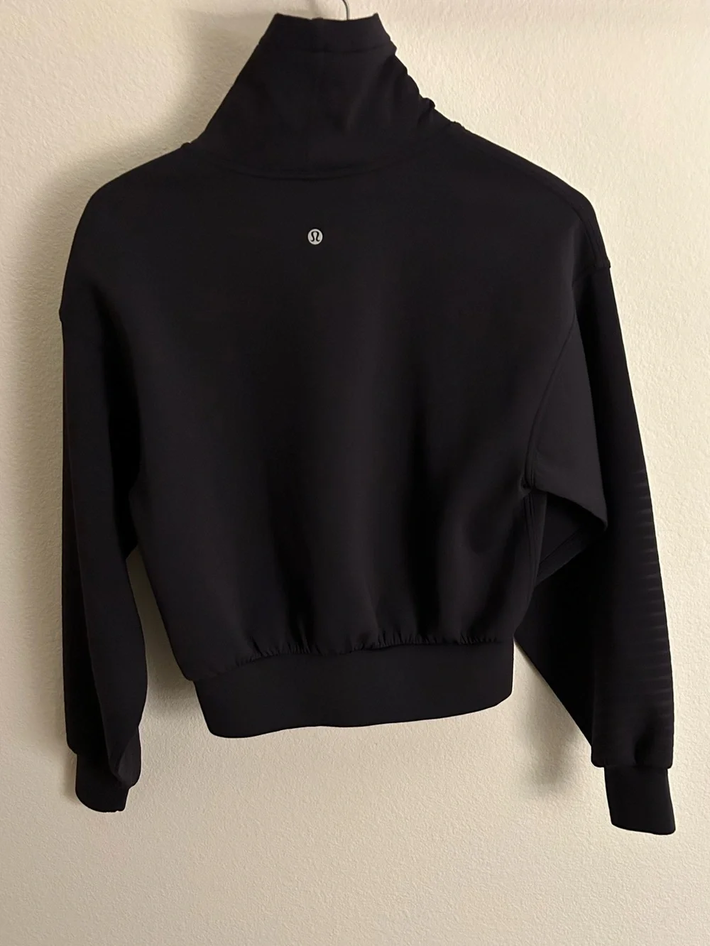 LULULEMON FULL FLOURISH Black Funnel Neck Women's Sweatshirt Size 2 EUC